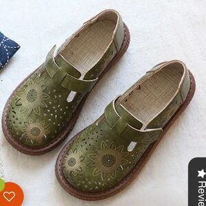 Green Floral Women's Sandals NEW sz 9